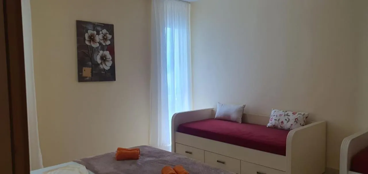 Apartamenti 204 Shengjin