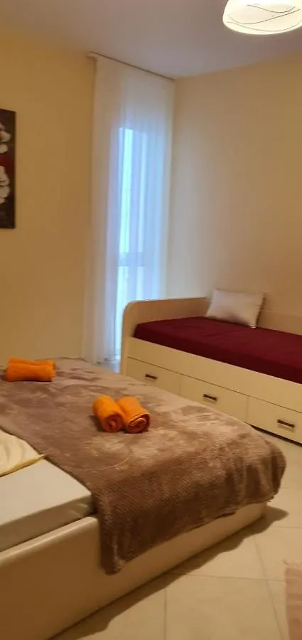 Apartamenti 204 Shengjin